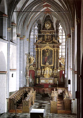 Gotischer Chor mit Hauptaltar